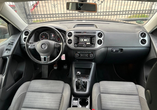 Volkswagen Tiguan cena 54700 przebieg: 177456, rok produkcji 2015 z Gniew małe 326